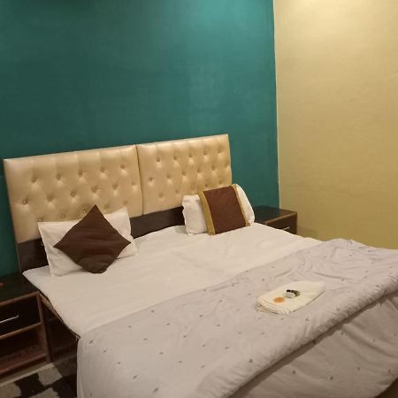 Gangotri Inn Варанаси Екстериор снимка