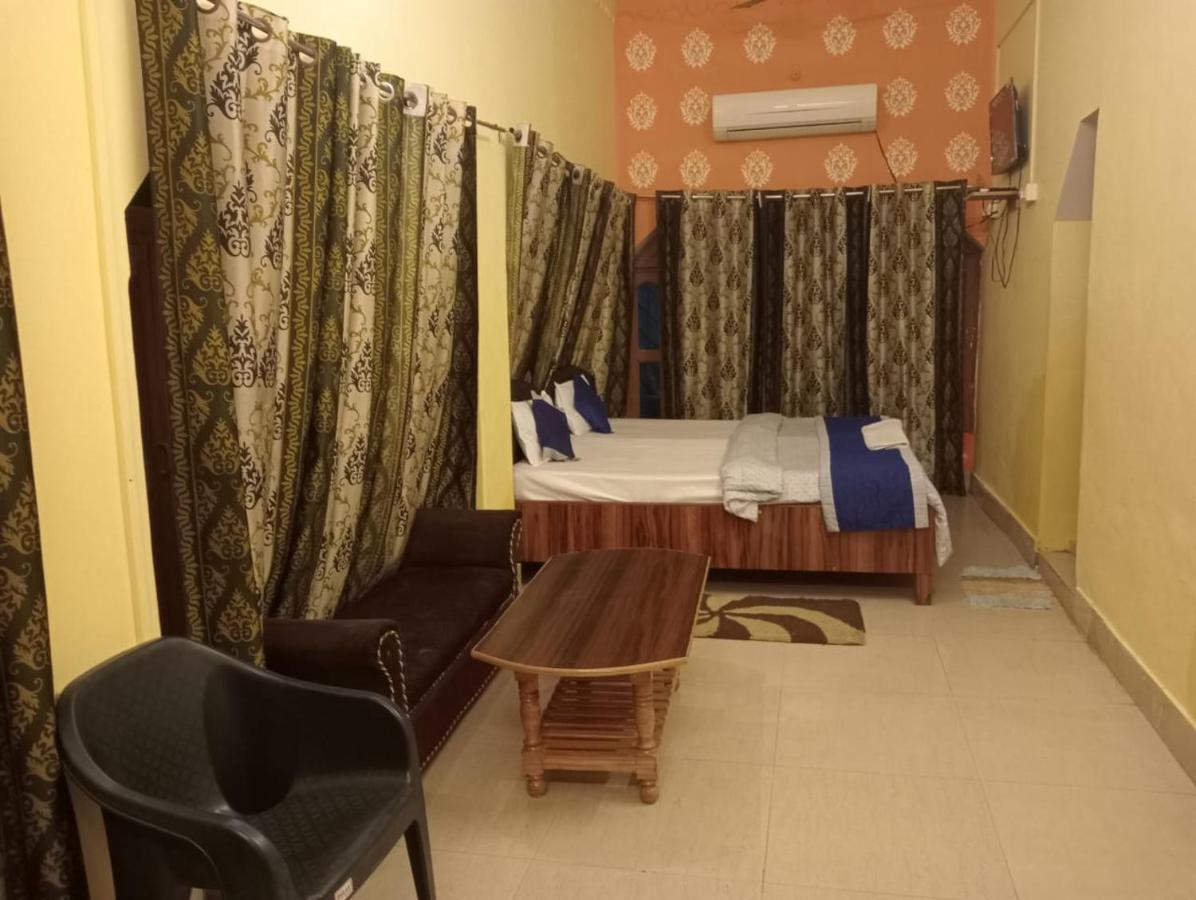 Gangotri Inn Варанаси Екстериор снимка
