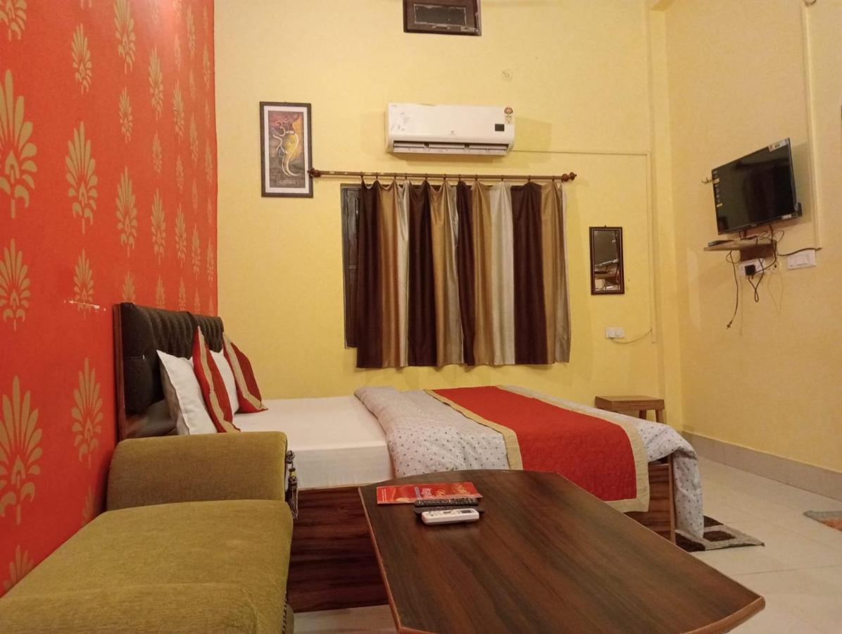 Gangotri Inn Варанаси Екстериор снимка