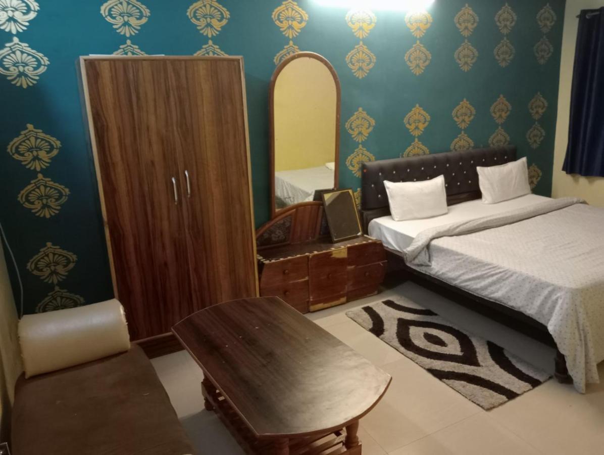 Gangotri Inn Варанаси Екстериор снимка