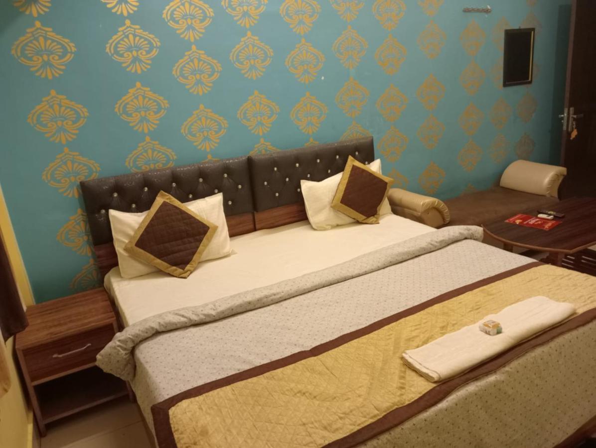 Gangotri Inn Варанаси Екстериор снимка