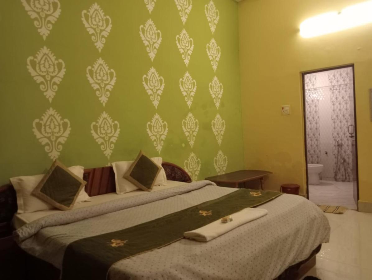 Gangotri Inn Варанаси Екстериор снимка